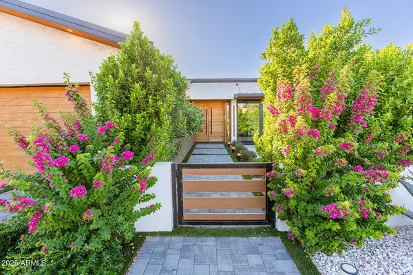 $3,495,000 | 5812 North 44th Place, Phoenix, AZ 85018