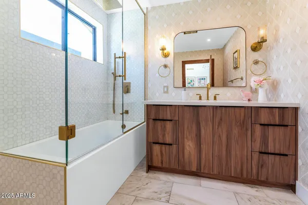 $3,495,000 | 5812 North 44th Place, Phoenix, AZ 85018