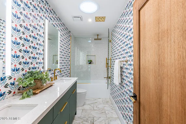 $3,495,000 | 5812 North 44th Place, Phoenix, AZ 85018