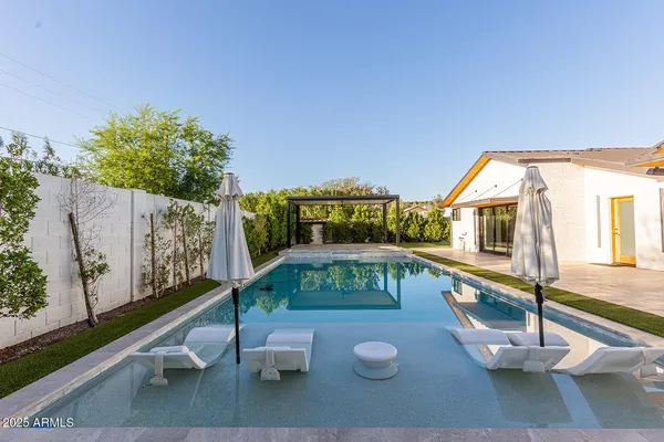 $3,495,000 | 5812 North 44th Place, Phoenix, AZ 85018