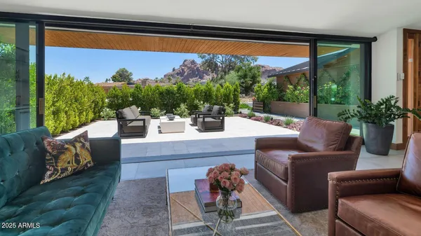 $3,495,000 | 5812 North 44th Place, Phoenix, AZ 85018