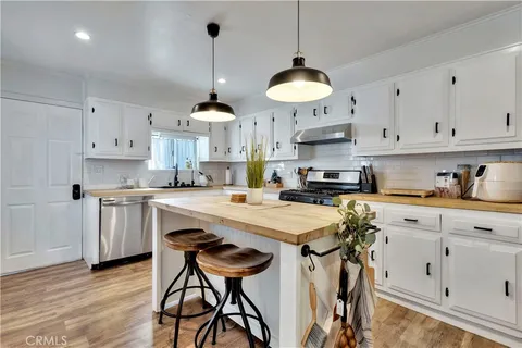 $1,249,988 | 6514 Coldwater Canyon Avenue, North Hollywood, CA 91606