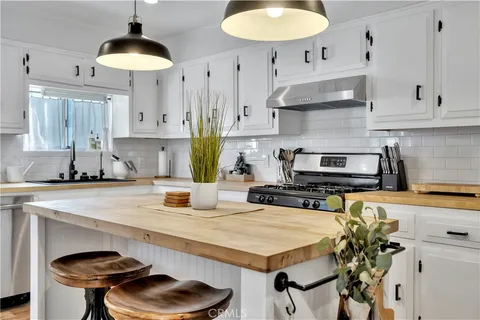 $1,249,988 | 6514 Coldwater Canyon Avenue, North Hollywood, CA 91606