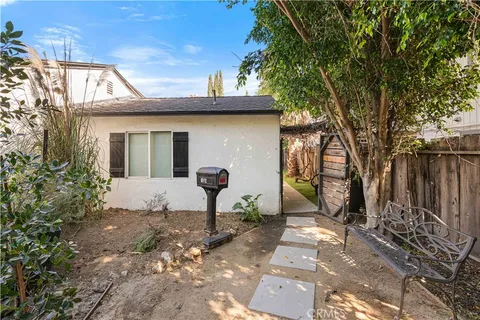 $1,249,988 | 6514 Coldwater Canyon Avenue, North Hollywood, CA 91606