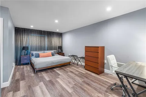 $1,249,988 | 6514 Coldwater Canyon Avenue, North Hollywood, CA 91606