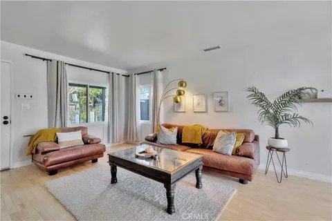 $1,249,988 | 6514 Coldwater Canyon Avenue, North Hollywood, CA 91606