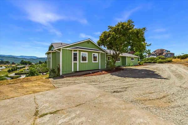 $749,000 | 6705 Rohnerville Road, Hydesville, CA 95547