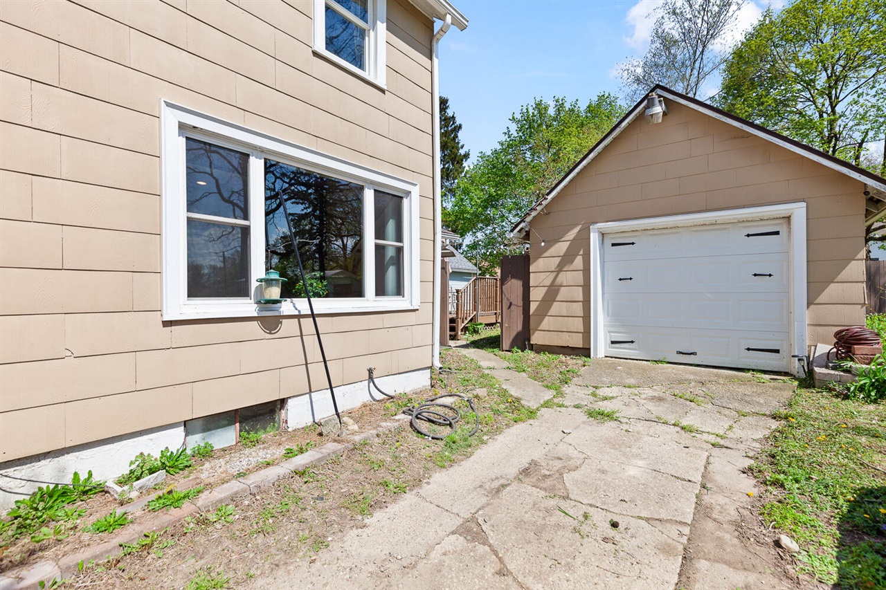 418 Ormsby Street Adrian, MI 49221 - Photo 34 of 49