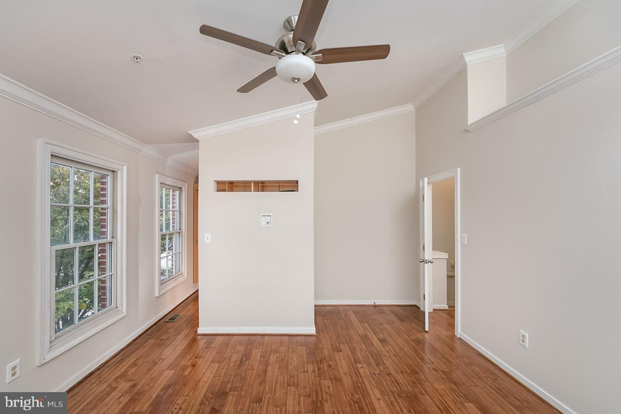 211 West Hill Street Baltimore, MD 21230 - Photo 21 of 52 Master Bedroom with Hardwood Floors!