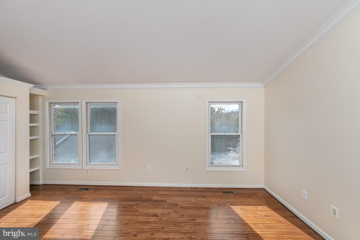 211 West Hill Street Baltimore, MD 21230 - Photo 29 of 52 Large Bedroom 2 with Hardwood Floors!