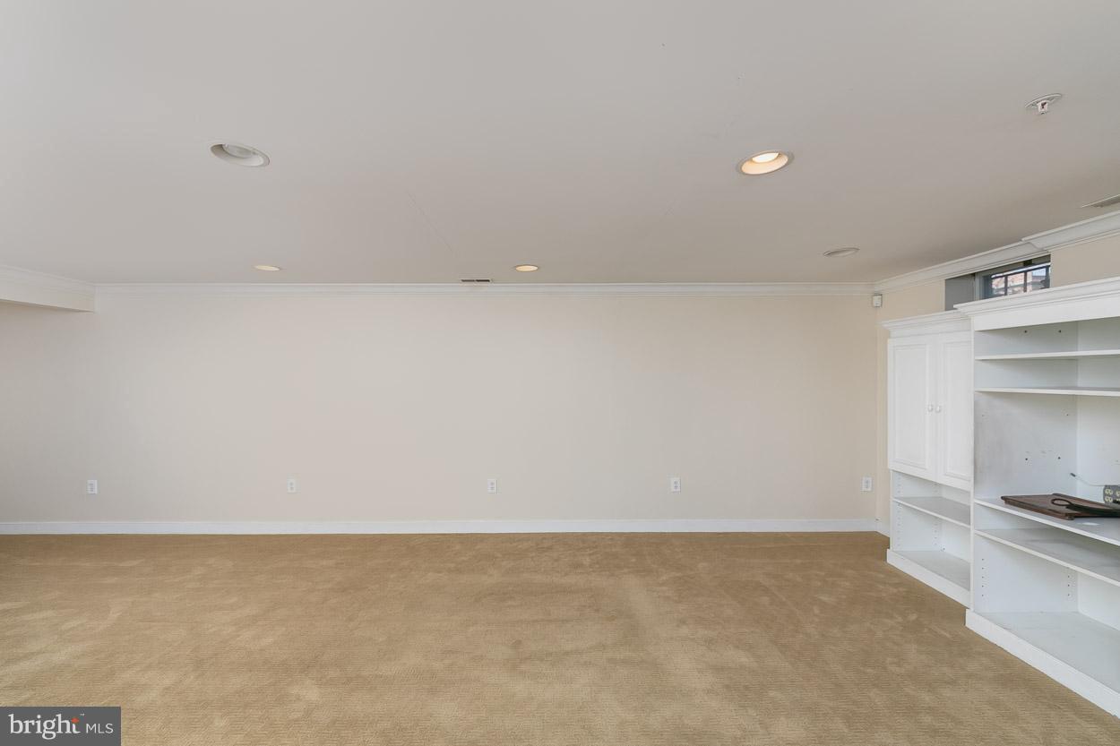 211 West Hill Street Baltimore, MD 21230 - Photo 39 of 52 Fully Finished Lower Level Newly Painted!