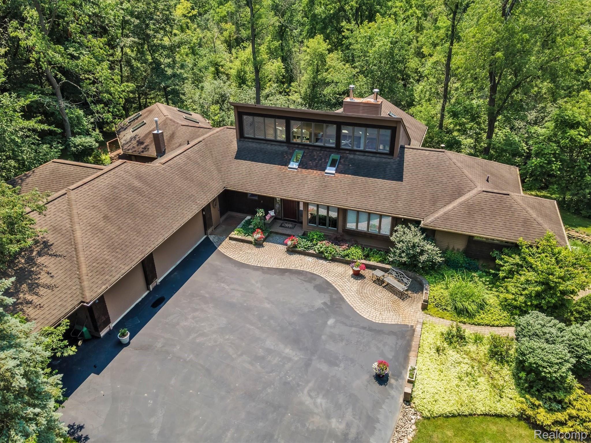 5514 Warren Road Ann Arbor, MI 48105 - Photo 3 of 58 3 Aerial of Front.jpg
