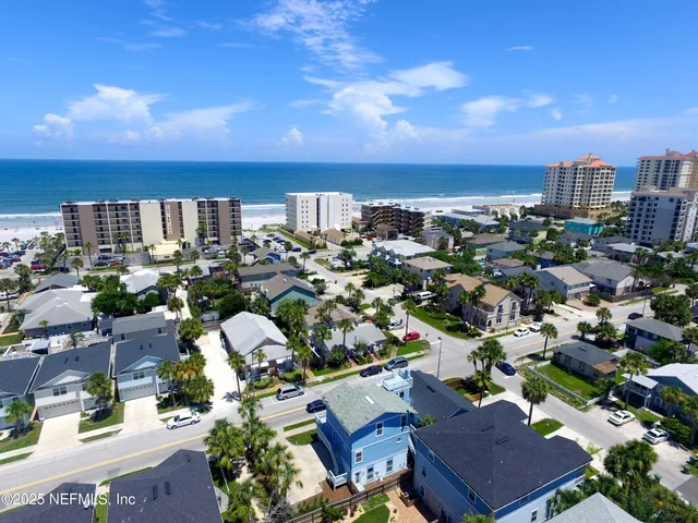 $1,850 | 630 2nd Street South, Unit 4, Jacksonville Beach, FL 32250