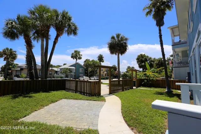 $1,850 | 630 2nd Street South, Unit 4, Jacksonville Beach, FL 32250