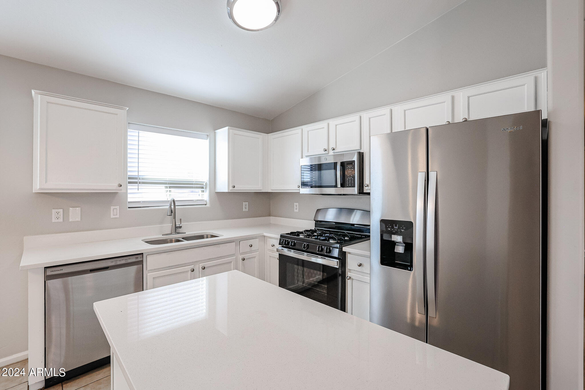 1419 East Pryor Road San Tan Valley, AZ 85140 - Photo 13 of 30 kitchen