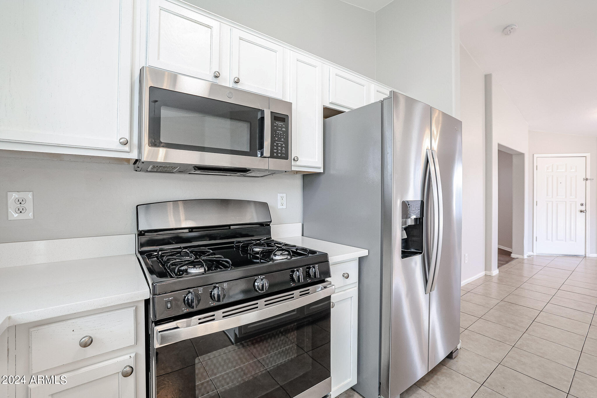 1419 East Pryor Road San Tan Valley, AZ 85140 - Photo 16 of 30 kitchen