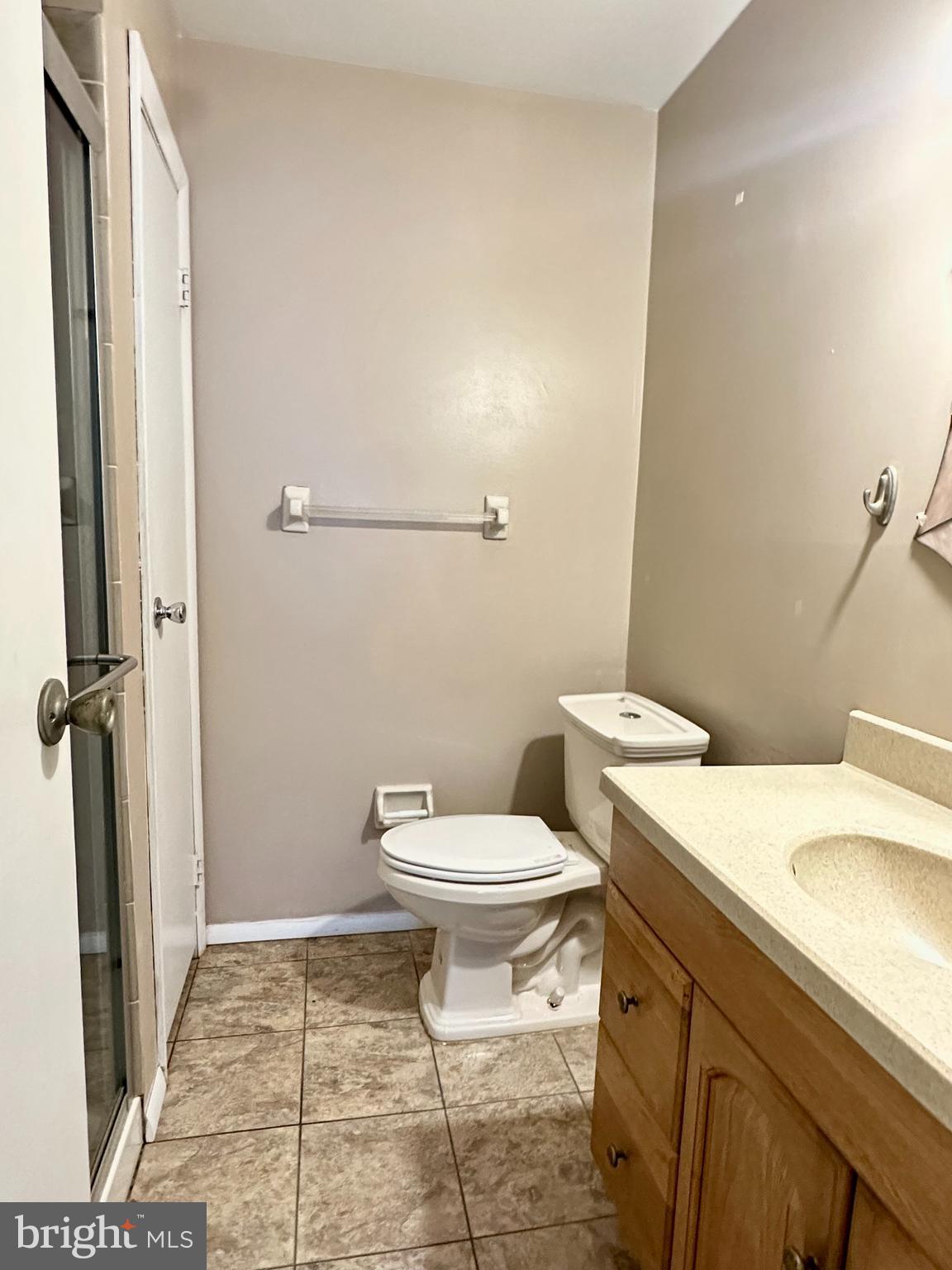 213 Boothby Court Sewell, NJ 08080 - Photo 12 of 17 Master bathroom