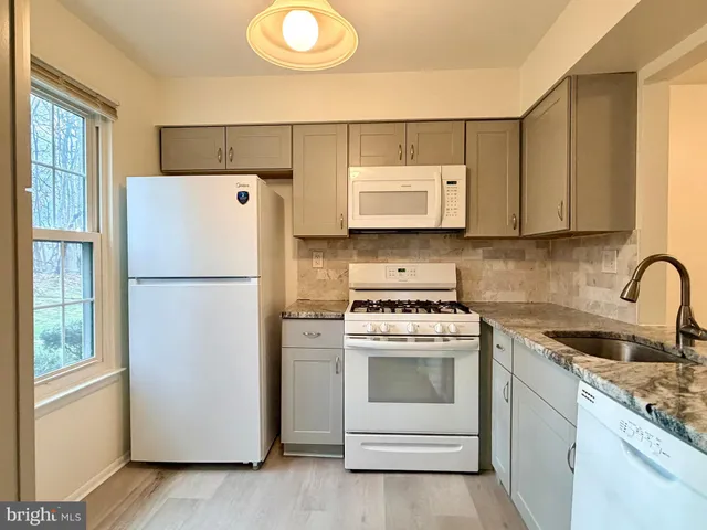 $270,000 | 213 Boothby Court, Sewell, NJ 08080