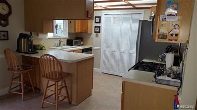3039 Gerald Avenue Rochester Hills, MI 48307 - Photo 4 of 12