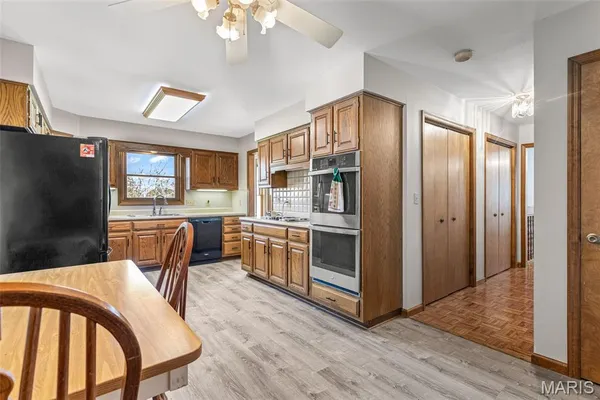 $379,900 | 13113 Lakewood Drive, Ste. Genevieve, MO 63670