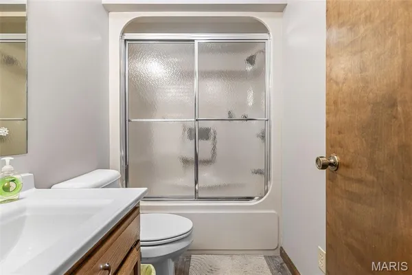 $379,900 | 13113 Lakewood Drive, Ste. Genevieve, MO 63670