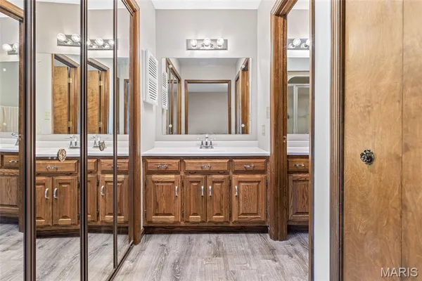 $379,900 | 13113 Lakewood Drive, Ste. Genevieve, MO 63670
