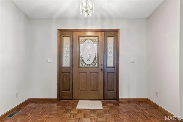 $379,900 | 13113 Lakewood Drive, Ste. Genevieve, MO 63670