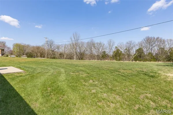 $379,900 | 13113 Lakewood Drive, Ste. Genevieve, MO 63670