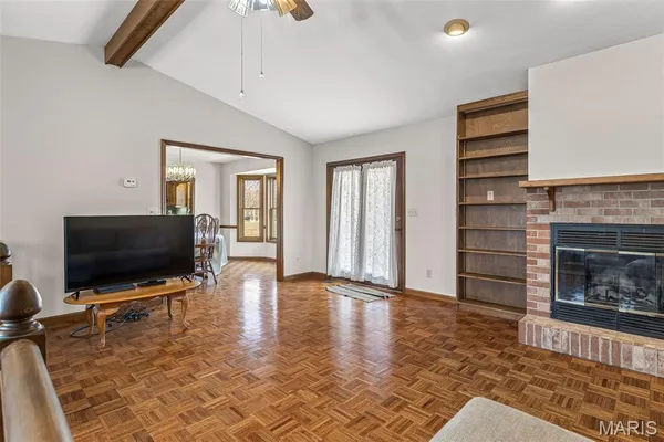 $379,900 | 13113 Lakewood Drive, Ste. Genevieve, MO 63670