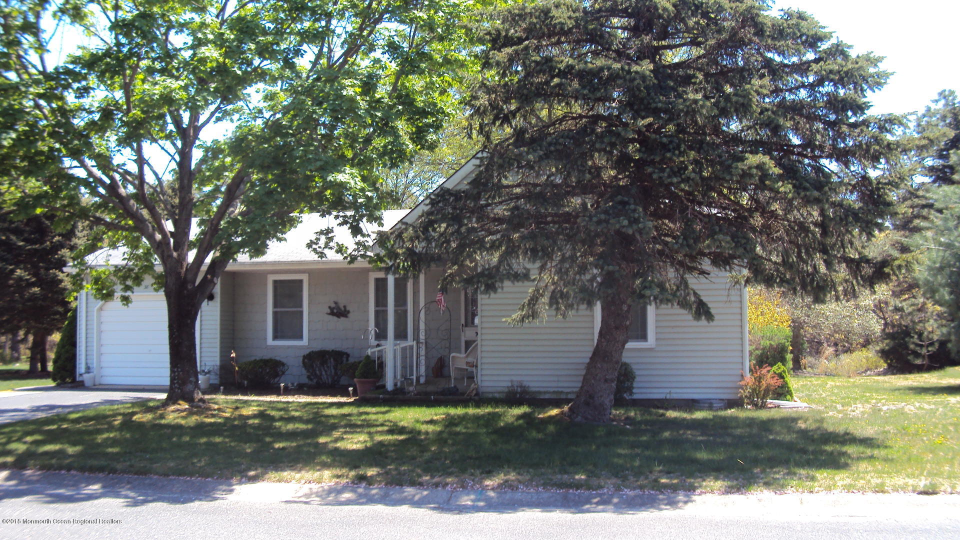 38 Berkshire Road Whiting, NJ 08759 - Photo 2 of 27 DSC07721
