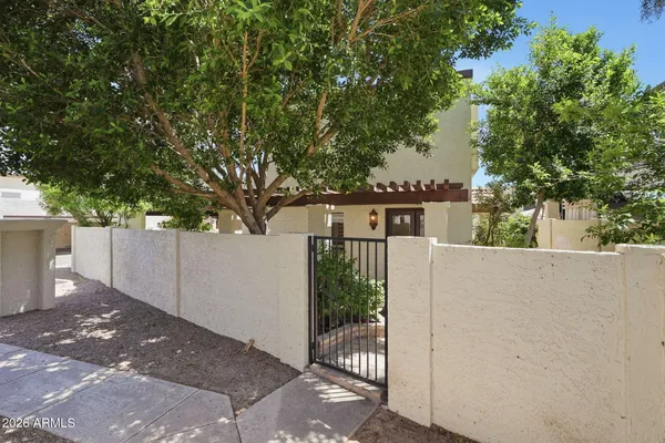 $1,950 | 8825 South 48th Street, Unit 1, Phoenix, AZ 85044