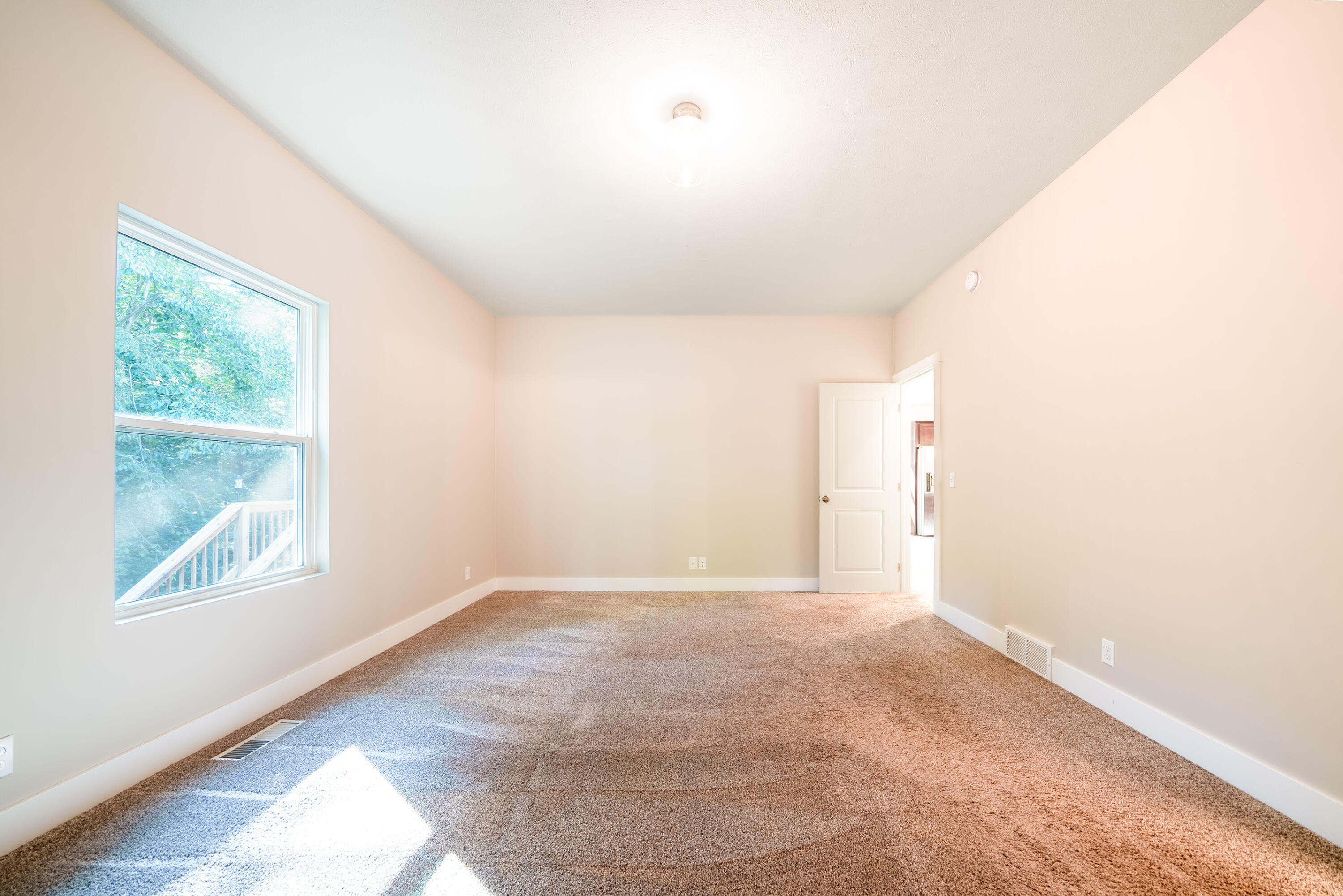 6070 Turtle Ridge Muskegon, MI 49444 - Photo 23 of 41 23. Bedroom (Main) 1-2