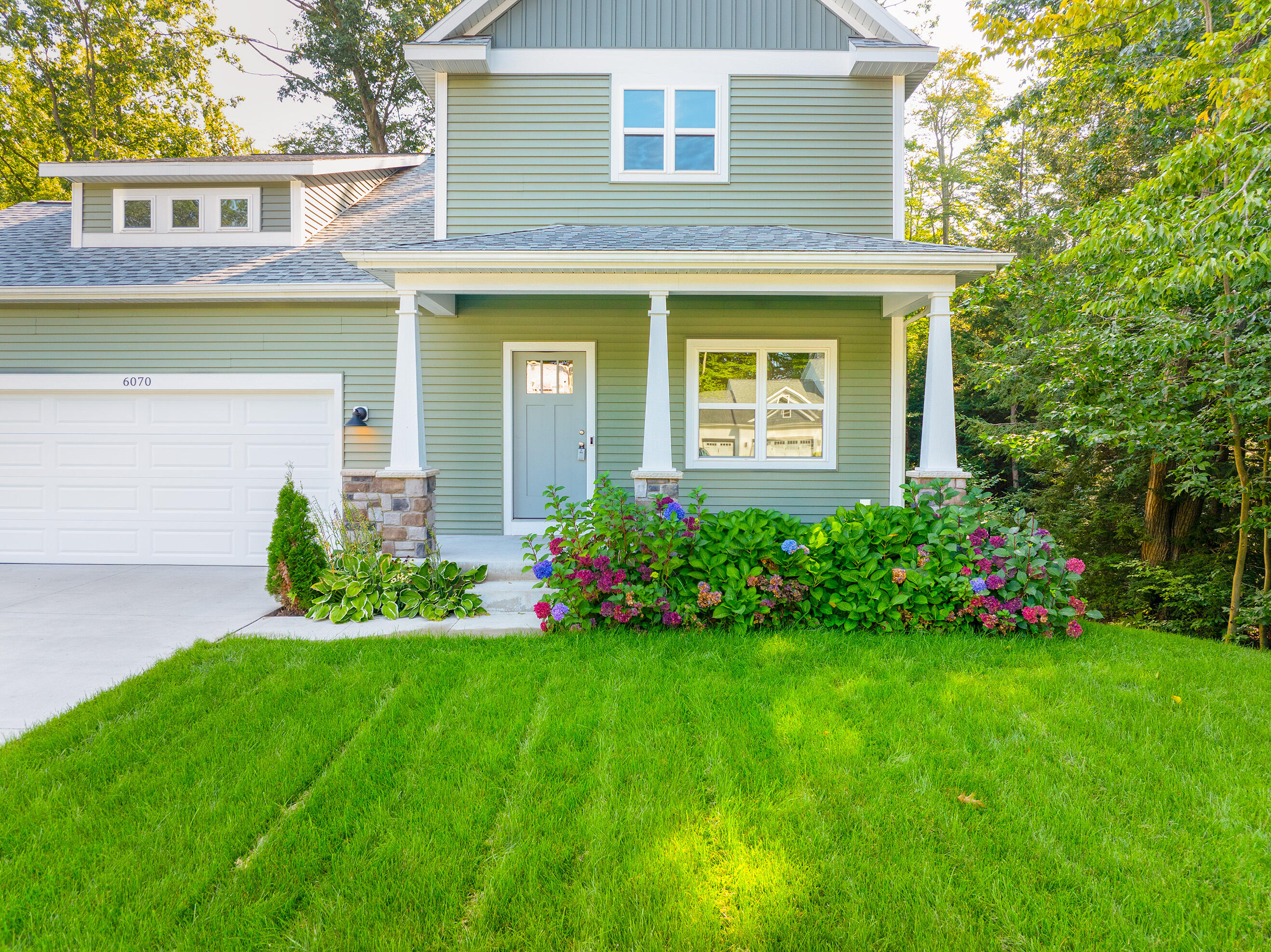 6070 Turtle Ridge Muskegon, MI 49444 - Photo 3 of 41 3. Ext - Front - Close Center