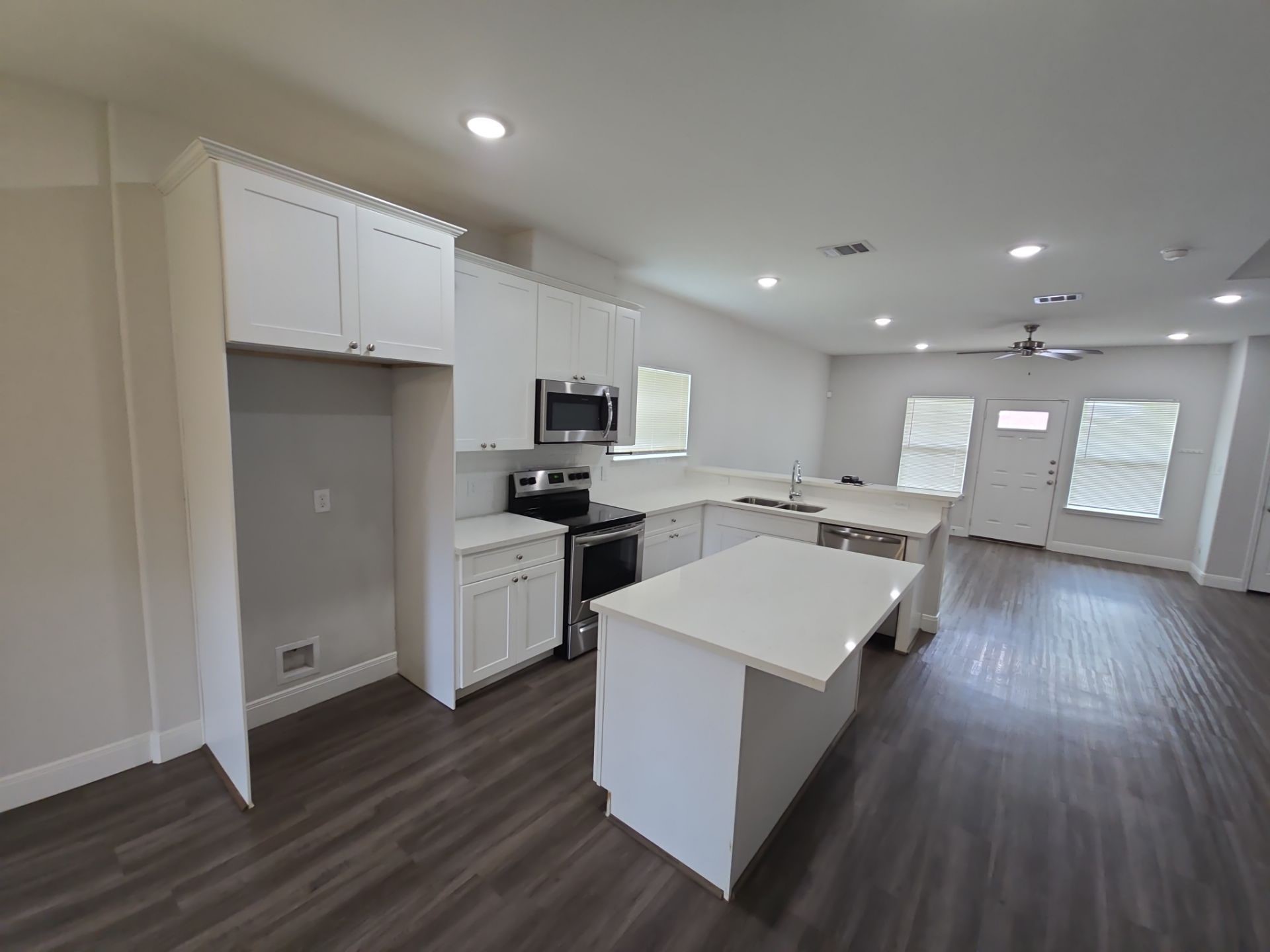 8235 Locksley Road, Unit A Houston, TX 77078 - Photo 2 of 31
