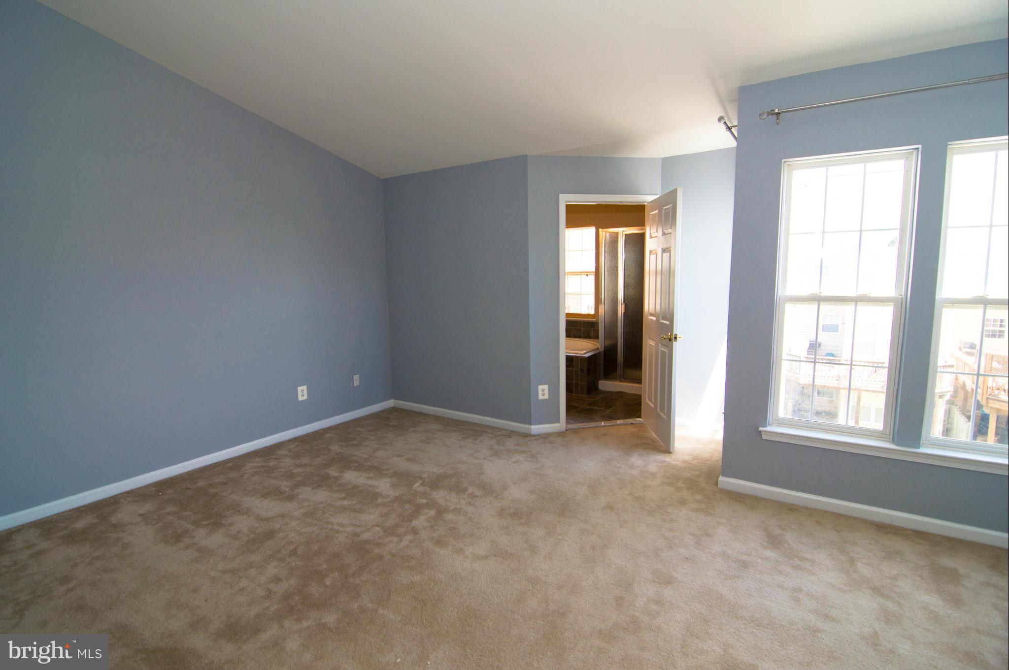 43004 Center Street Chantilly, VA 20152 - Photo 18 of 30 Upper Level Bedroom (Master)