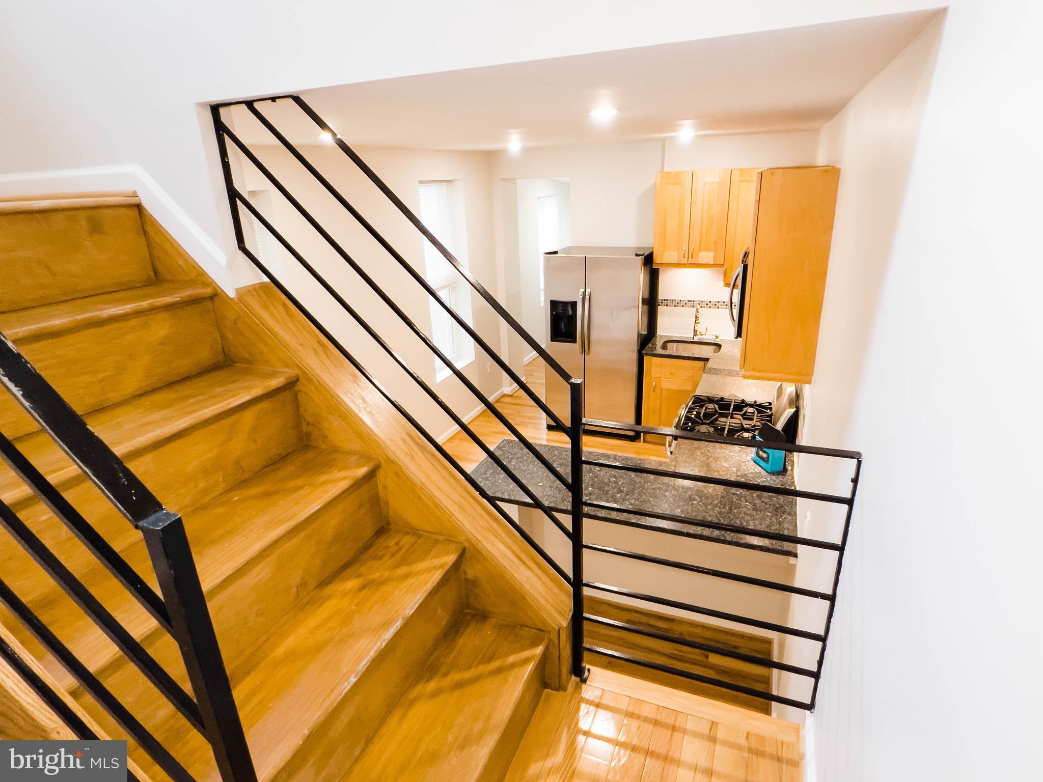 721 South Milton Avenue Baltimore, MD 21224 - Photo 8 of 23 a view of entryway