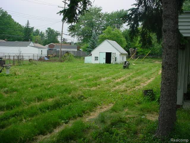 14824 Pennsylvania Road Southgate, MI 48195 - Photo 3 of 4 MVC-005S