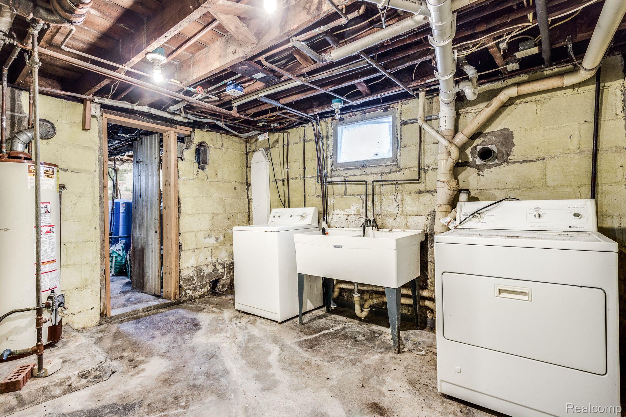 3172 South Center Road Burton, MI 48519 - Photo 40 of 54 Gallery Image 40