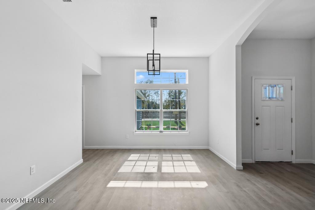 80 Bird Road Jacksonville, FL 32218 - Photo 6 of 36 Lots of natural light