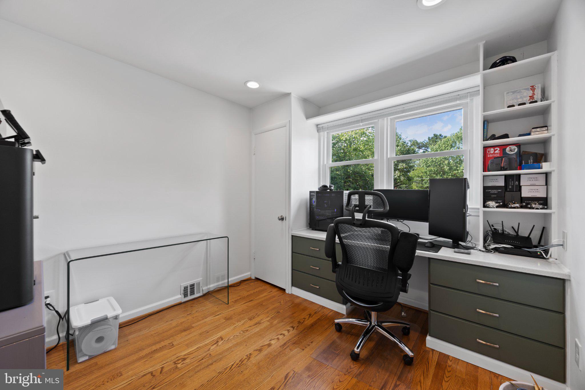 6705 New Hope Drive Springfield, VA 22151 - Photo 31 of 67 Bright and airy home office space.