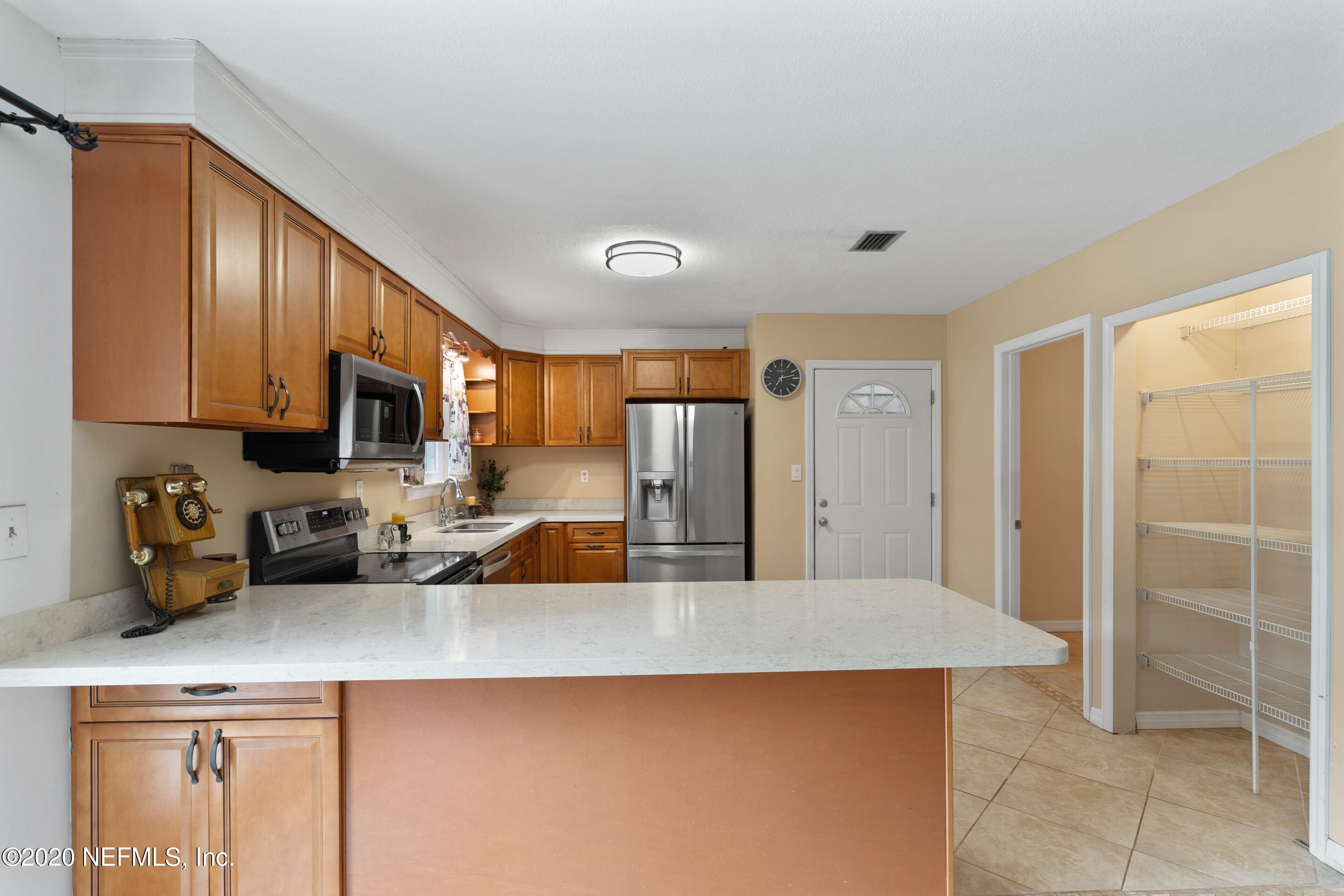 11620 Old Kings Road Jacksonville, FL 32219 - Photo 8 of 34 08 Large Open Kitchen