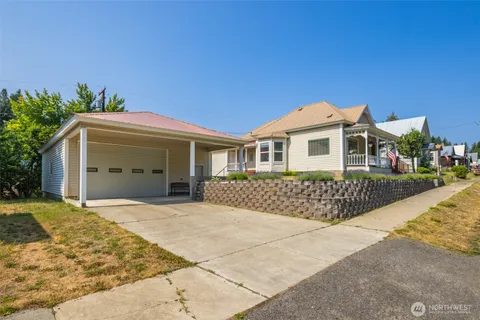 $500,000 | 114 4th Street, Roslyn, WA 98941