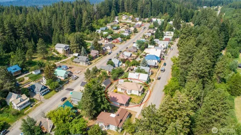 $500,000 | 114 4th Street, Roslyn, WA 98941