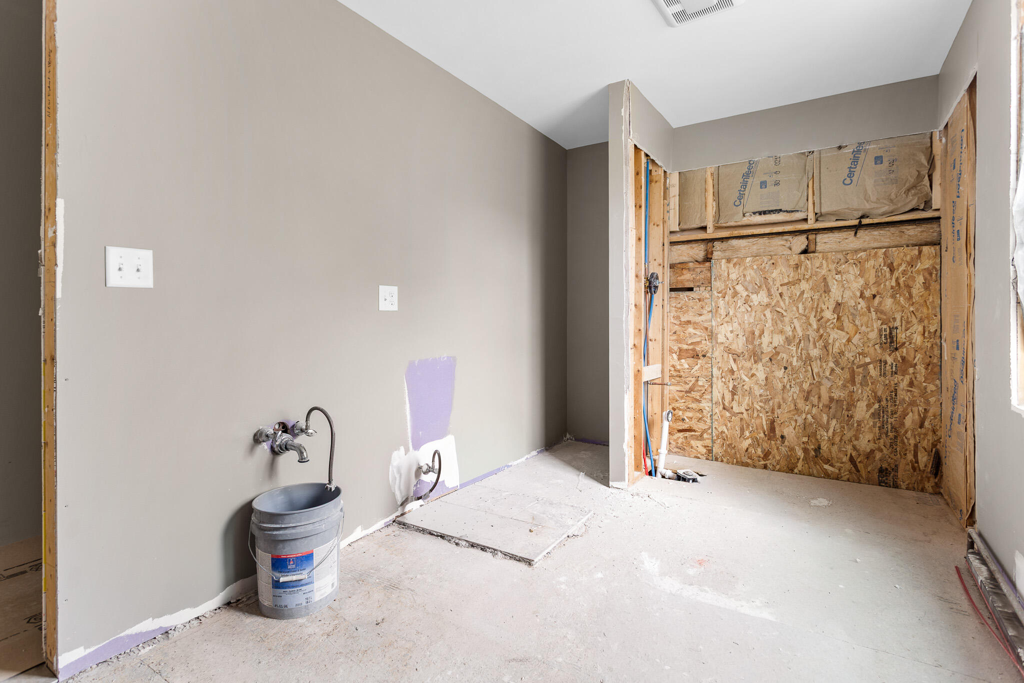 866 South Strong Road Strong, ME 04983 - Photo 22 of 30 interior-21