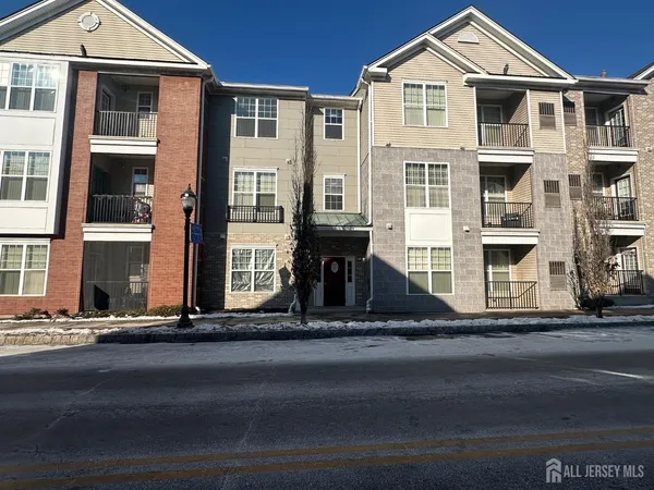 $2,628 | 45 Roosevelt Avenue, Unit 2204, Carteret, NJ 07008