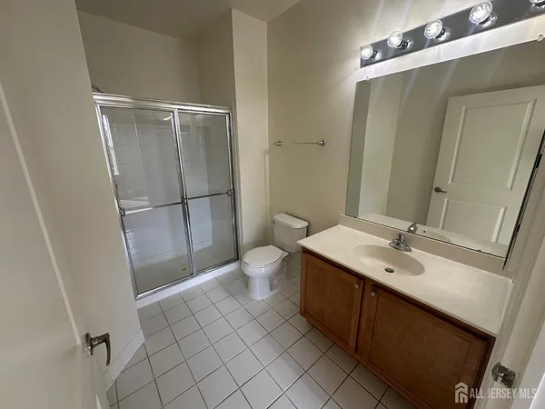 $2,628 | 45 Roosevelt Avenue, Unit 2204, Carteret, NJ 07008
