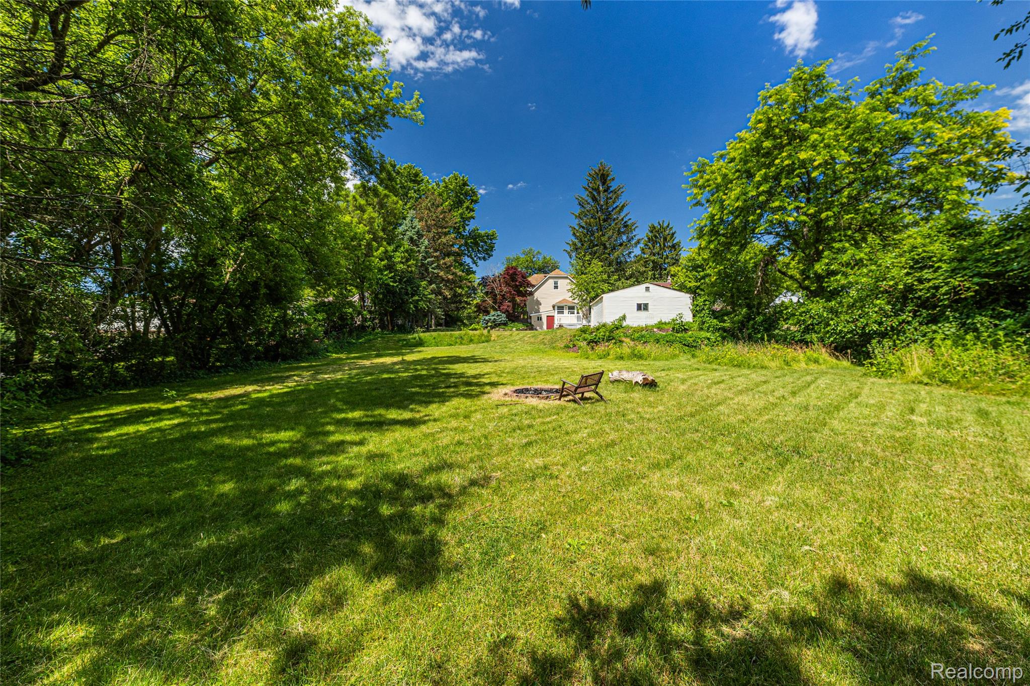 3139 Willet Avenue Rochester, MI 48309 - Photo 35 of 37 Deep Backyard