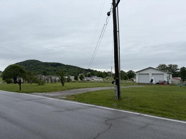 335 Beechburg Road Flemingsburg, KY 41041 - Photo 3 of 25 335 garage