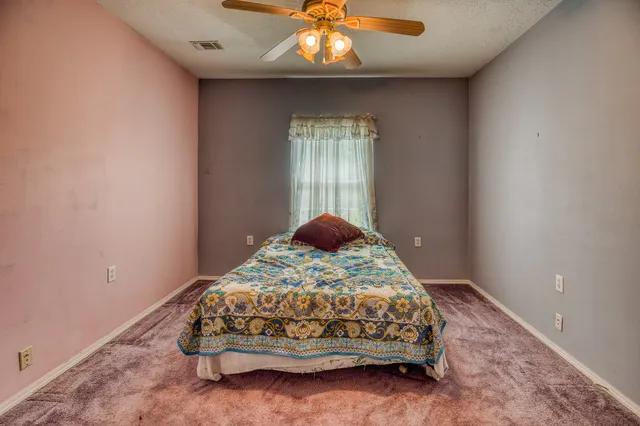 $1,000,000 | 12018 Fm 2620 Road, Bedias, TX 77831