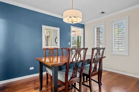 $749,000 | 105 East Laurel Avenue, Unit 106, Lake Forest, IL 60045